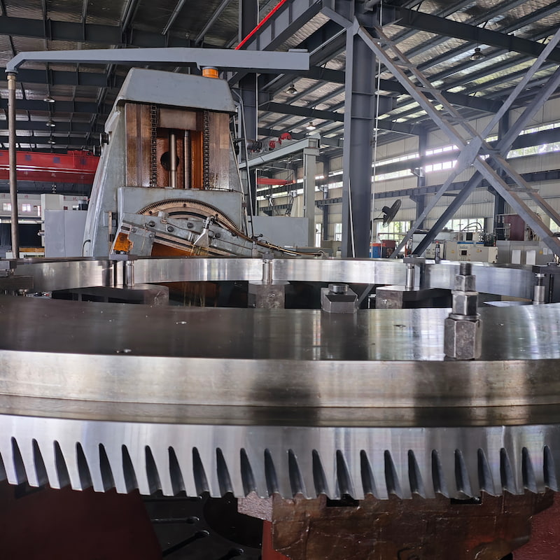 Large slewing gear